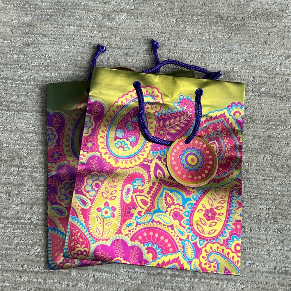 2 Pleasingly Paisley Metallic Gift Bags & Tags